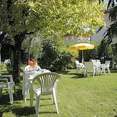 Les Marronniers Hotel