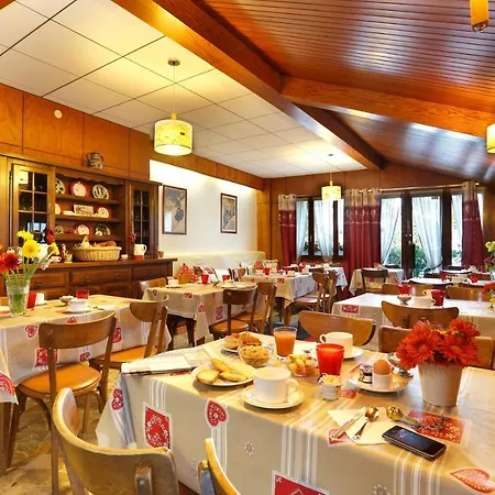 Les Marronniers Hotel